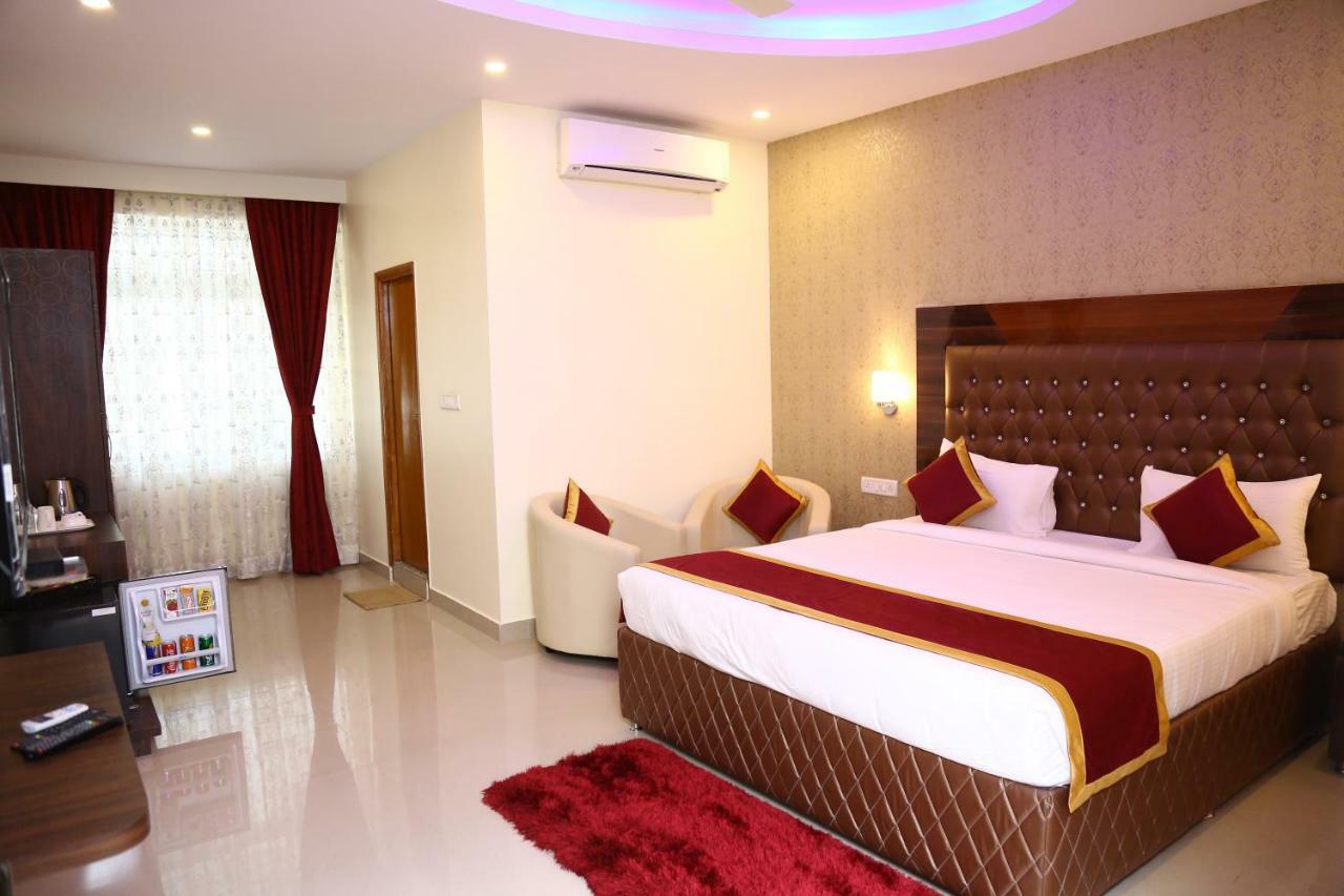 Hotel The Prince Royal Bangalore Eksteriør billede